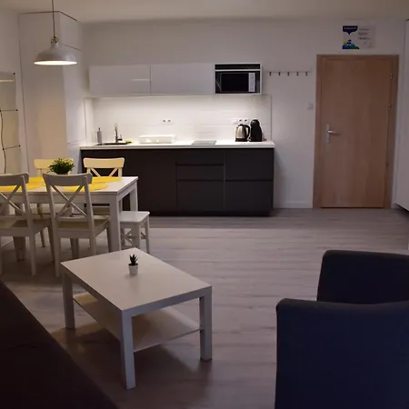 Krisz Apartment *